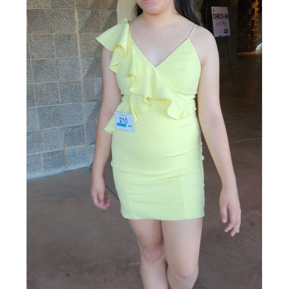 Jaygodfrey yellow ruffled midi dress interview pageant sz S or 6 - Picture 2 of 2